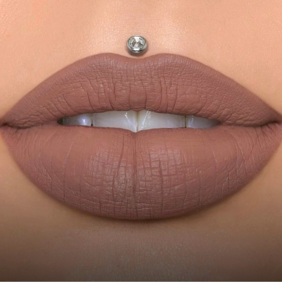 ๐ฅ 3 for $15 SALE! Jeffree Star Velour Liquid Lipstick ๐ Hidden Hills (NIB) - Picture 1 of 7